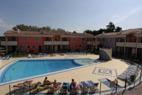 Poolside cozy getaway - Beahost Bibione